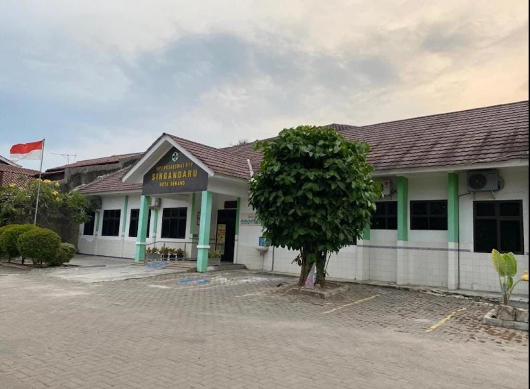 Layanan kesehatan masyarakat yang cepat, ramah, dan profesional.